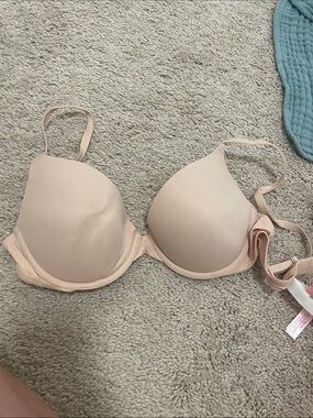 Victoria's Secret Light Beige T-Shirt Bra